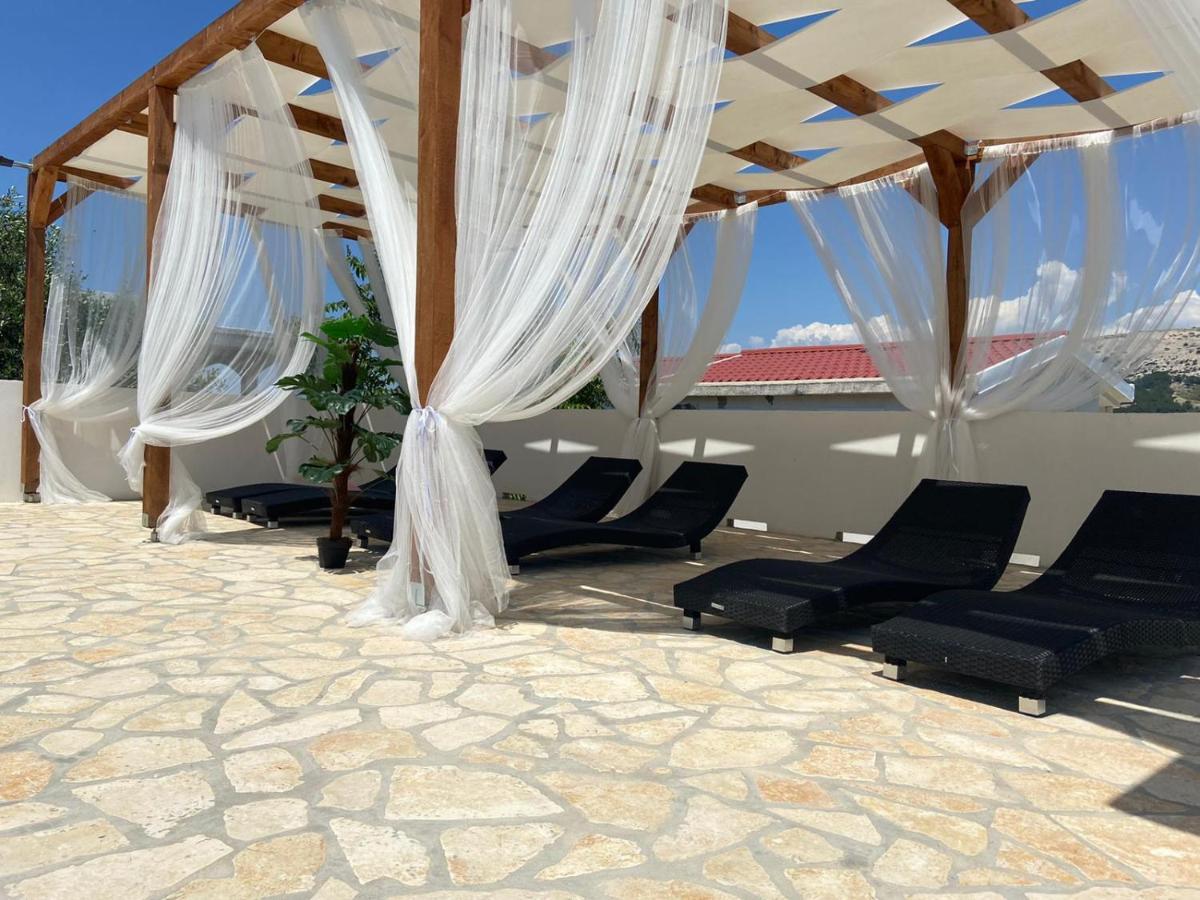 Oguic Apartman Pag Town Exteriör bild